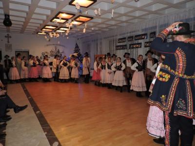 występ Regionalnego Zespołu Pieśni i Tańca Piątkowioki